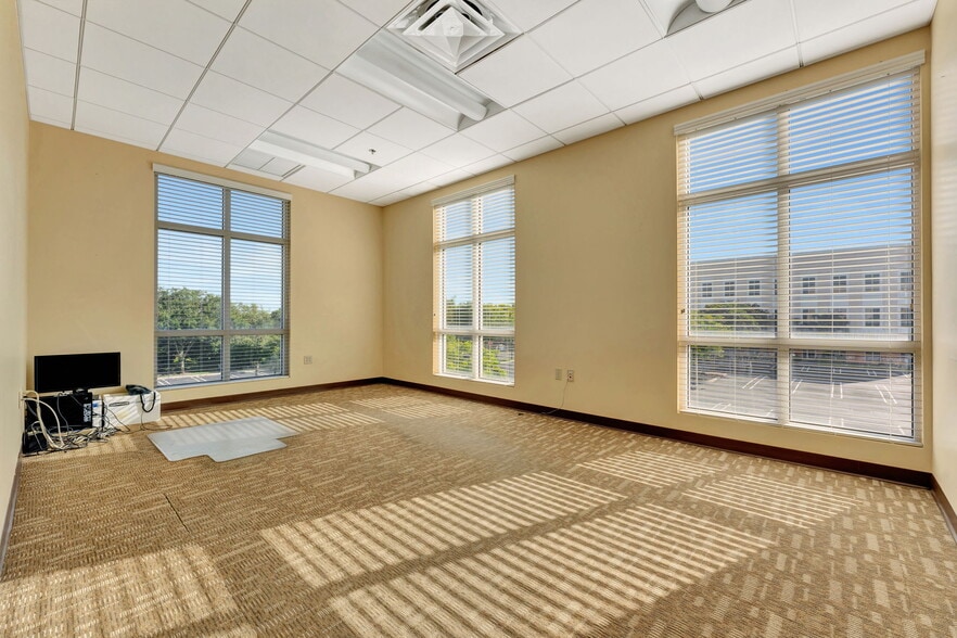 More Photos Of 5850 Coral Ridge Dr, Coral Springs Medical For Sale
