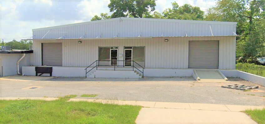More Photos Of 1417 W Cervantes St, Pensacola Showroom For Lease