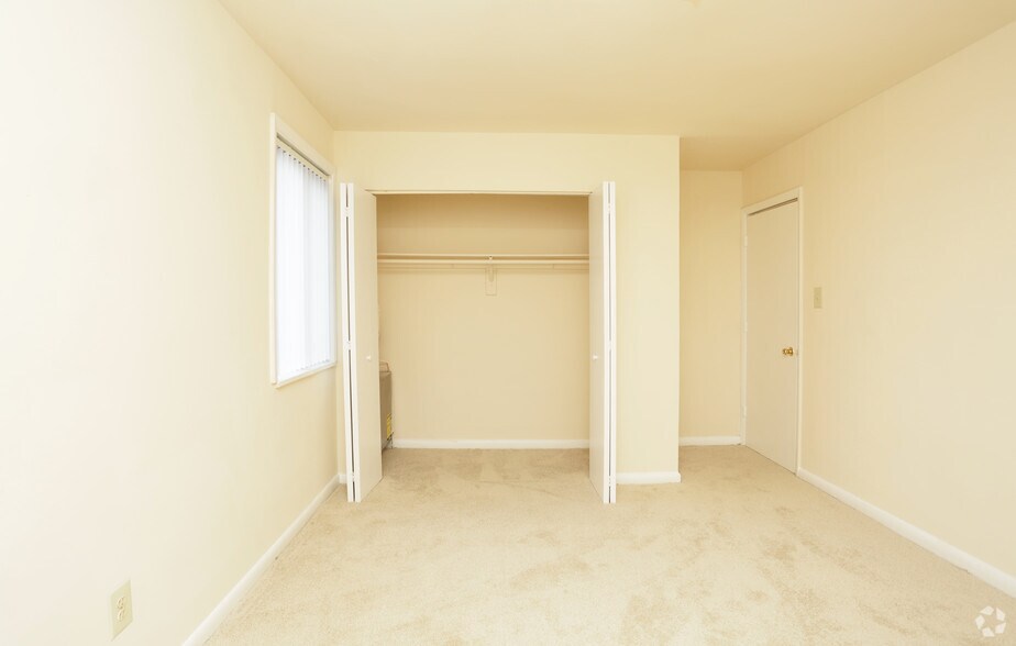 More Photos Of 3647 6th St SE, Washington Apartments For Sale