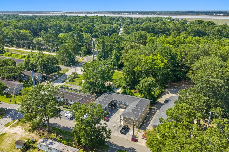 More Photos Of 2107 Rondo St, Charleston Apartments For Sale