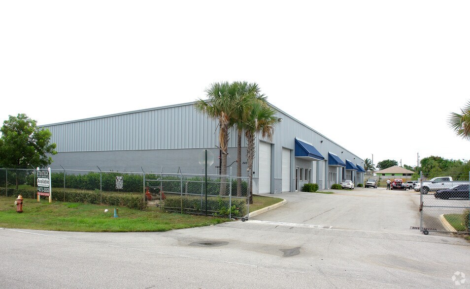Primary Photo Of 843 W 13th Ct, Riviera Beach Warehouse For Lease
