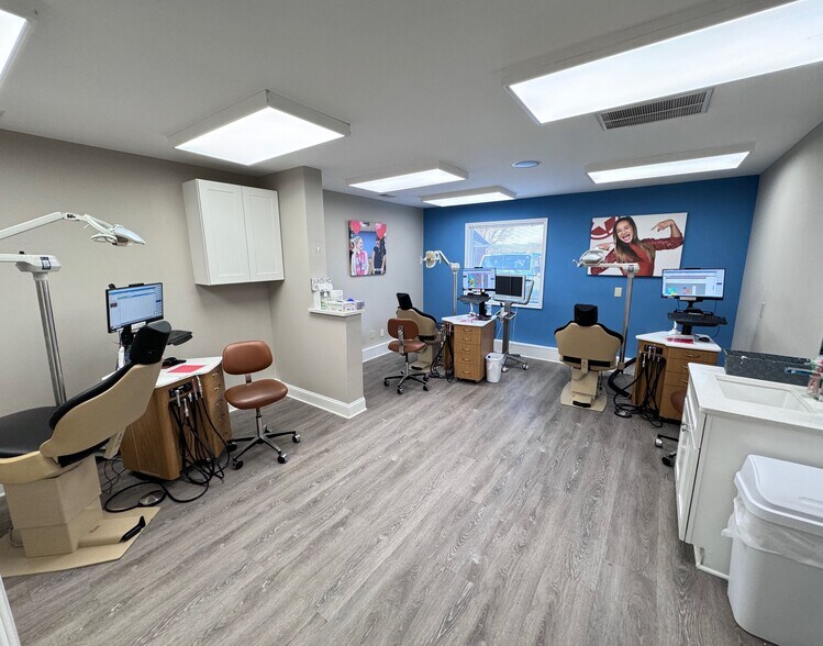 More Photos Of 80 Mountain Dr, Dahlonega Medical For Sale