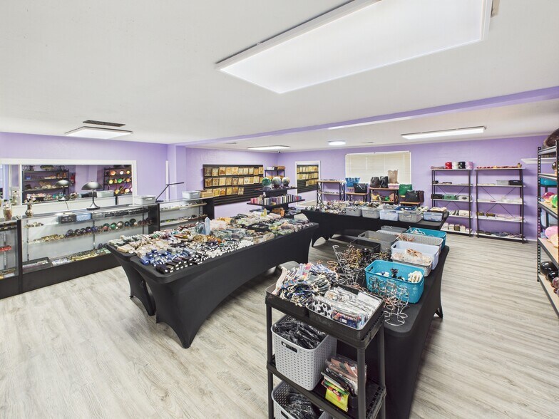 More Photos Of 2404 Grant Ave, Saint Albans Freestanding For Sale