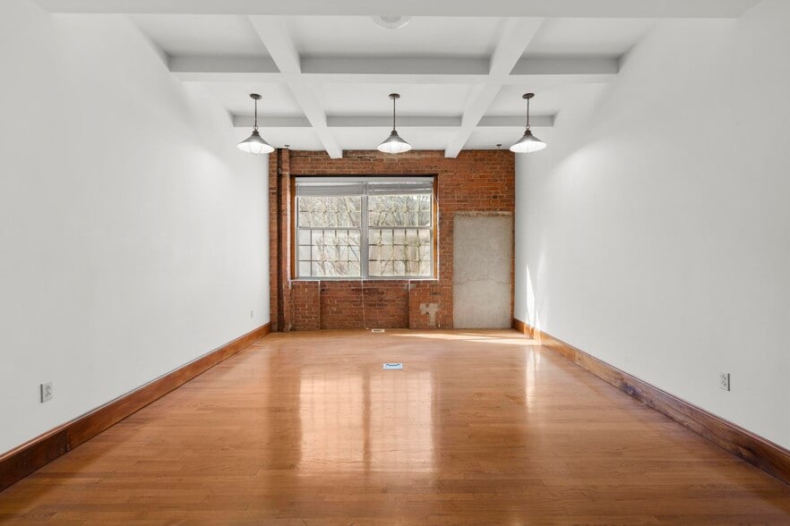 More Photos Of 495 Blake St, New Haven Office For Lease