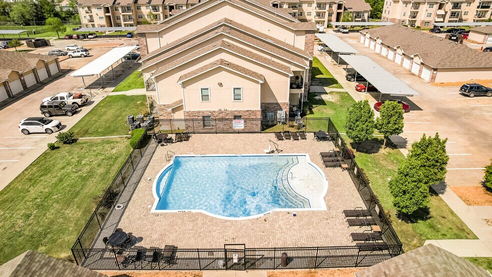 More Photos Of 2410 W Jack Finney Blvd, Greenville Apartments For Sale