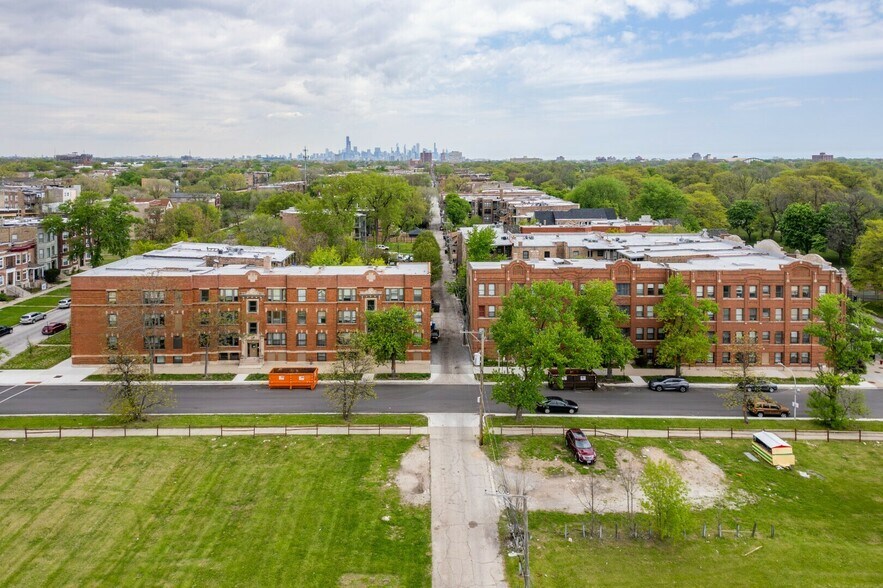 Primary Photo Of , Chicago Multifamily For Sale
