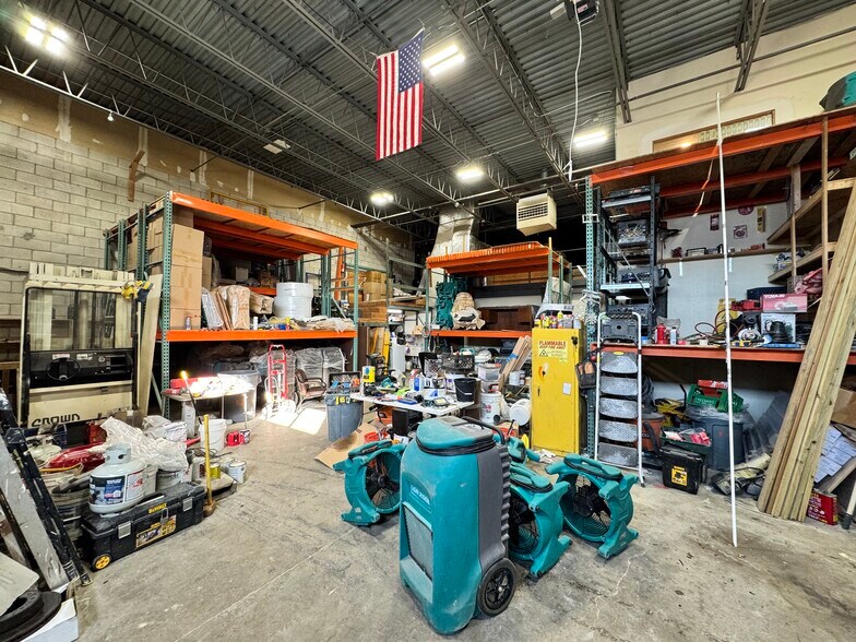 More Photos Of 711 Koehler Ave, Ronkonkoma Distribution For Sale