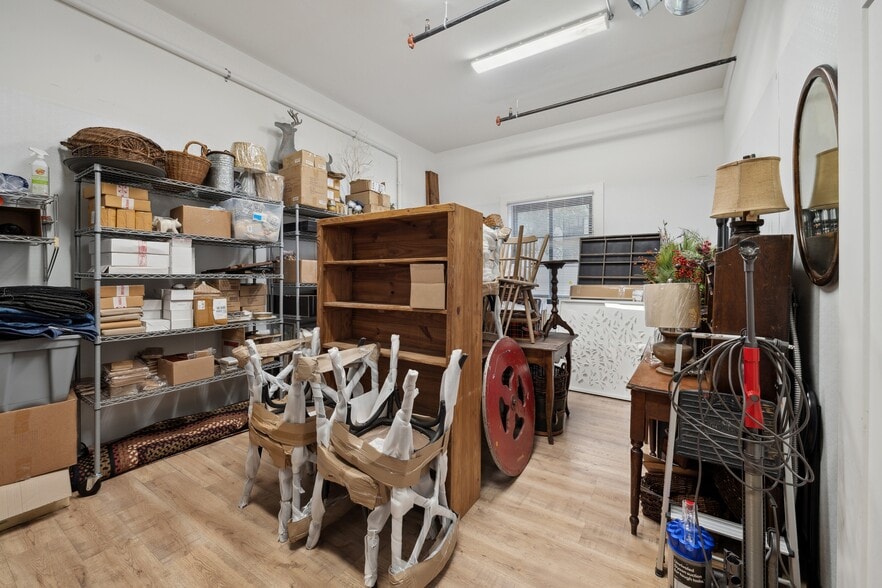 More Photos Of 325 Central Ave, Whitefish Storefront Retail Office For Sale