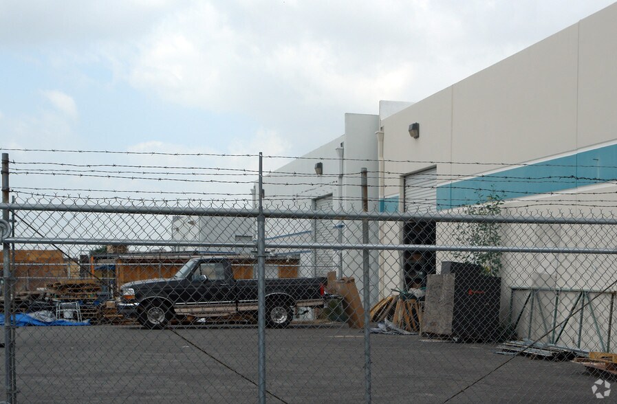 More Photos Of 5159 Brooks St, Montclair Unknown For Lease