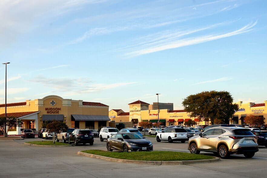 More Photos Of 955 W John Carpenter Fwy, Irving Unknown For Lease