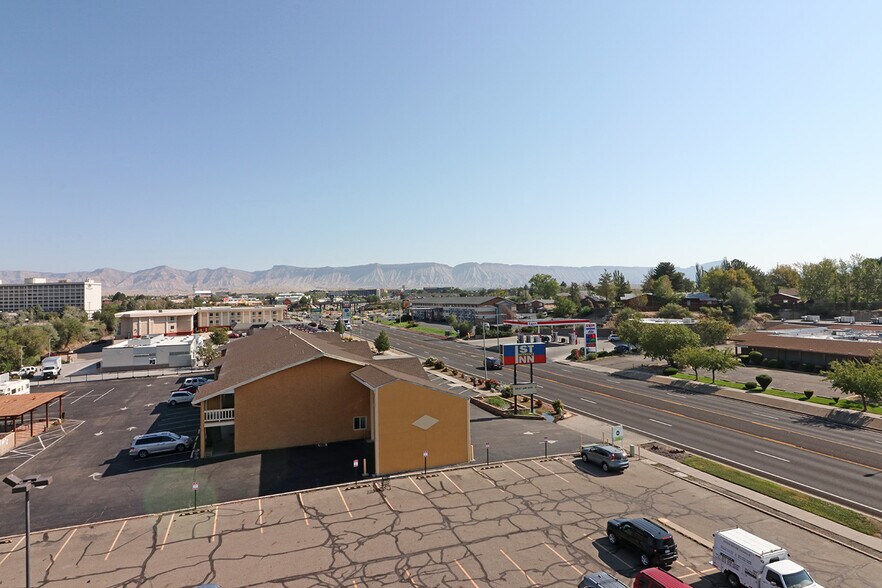 More Photos Of 715 Horizon Dr, Grand Junction Medical For Sale