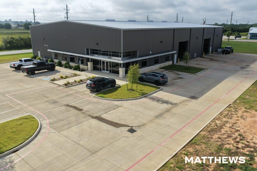 Primary Photo Of 30011 Binford Park Rd, Waller Warehouse For Lease