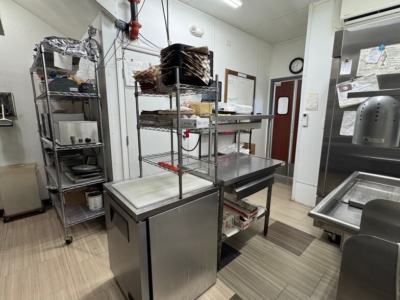 More Photos Of 501 Lake Ave, Fairmont Restaurant For Sale