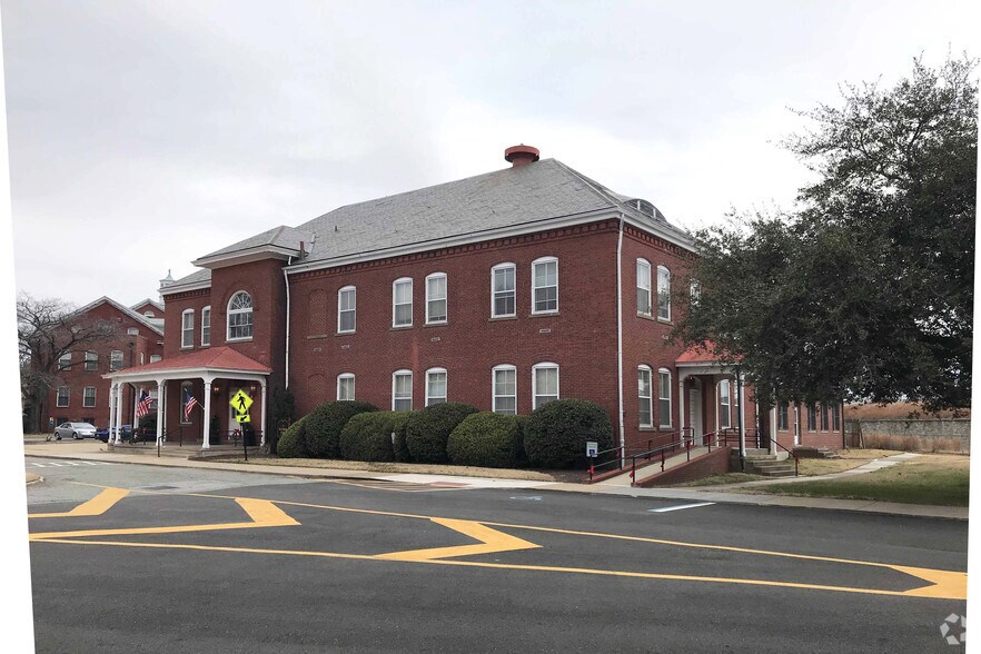 More Photos Of 33 Ingalls Rd, Fort Monroe Unknown For Lease