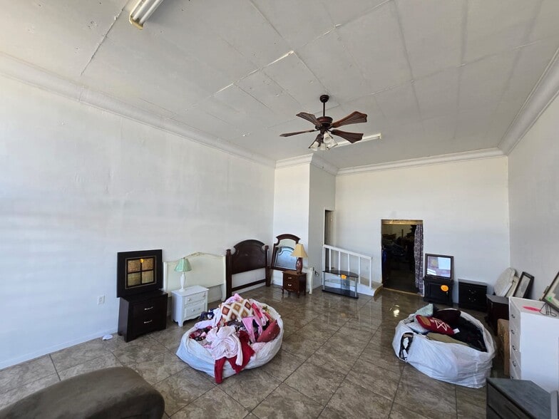 More Photos Of 2910-2914 Alameda Ave, El Paso Storefront For Sale