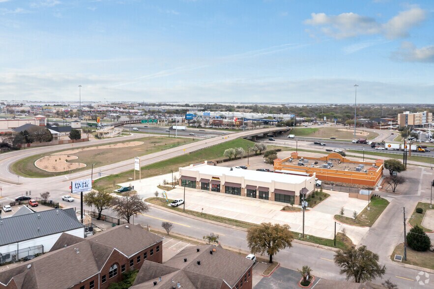 More Photos Of 3474 Highland Rd, Dallas Storefront For Lease