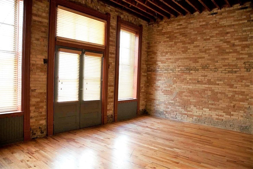 More Photos Of 25 S Division Ave, Grand Rapids Office For Sale