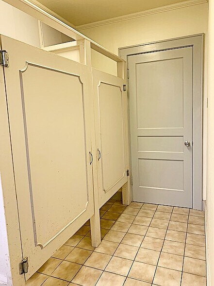 More Photos Of 703-705 N 4th St, West Monroe Religious Facility For Sale