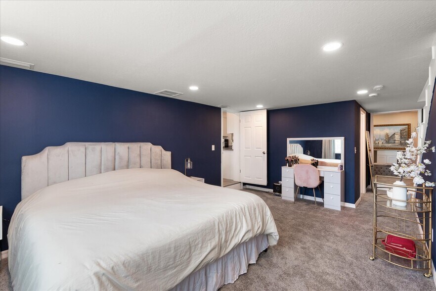 More Photos Of 2306 Cheryl Rd, Largo Service For Sale