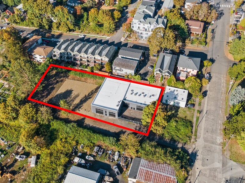 More Photos Of 8223 N Decatur St, Portland Warehouse For Lease