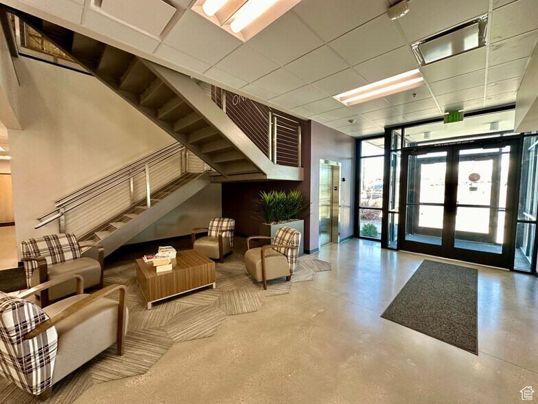 More Photos Of 848 S 2000 W, Syracuse Unknown For Lease