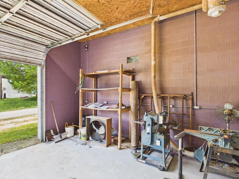 More Photos Of 175 3rd St, Louisa Storefront Retail Residential For Sale