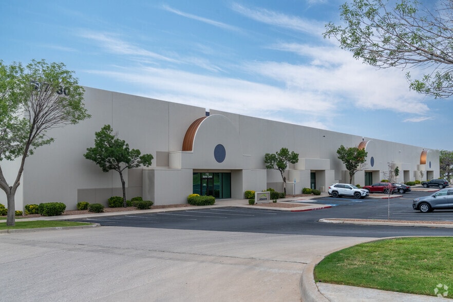 More Photos Of 7730 Market Center, El Paso Showroom For Lease
