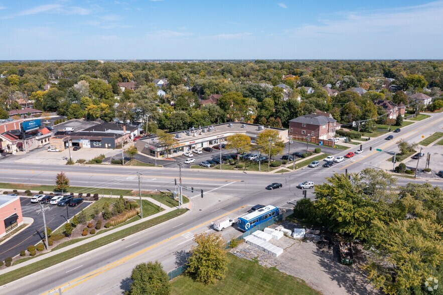 More Photos Of 501-515 Milwaukee Ave, Glenview Unknown For Lease