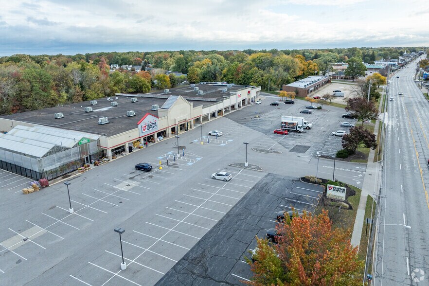 More Photos Of 23250-23300 Lorain Rd, North Olmsted General Retail For Lease