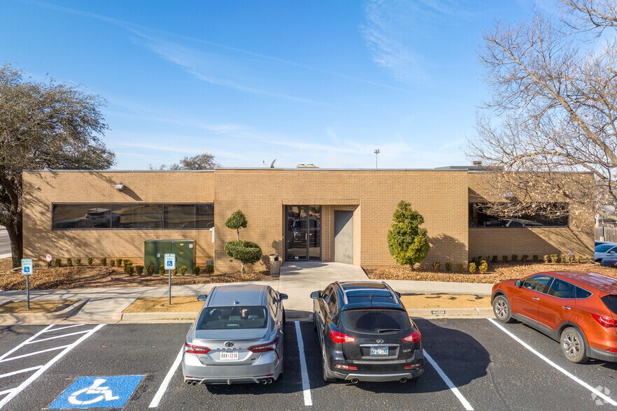 More Photos Of 4323 NW 63rd St, Oklahoma City Office For Lease