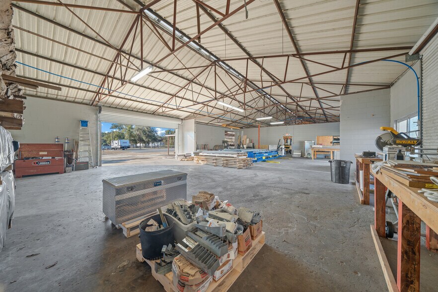 More Photos Of 943 NW 17th Ave, Ocala Warehouse For Sale