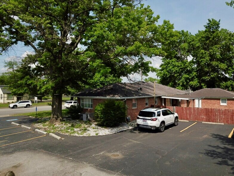 More Photos Of 602 Fairdale Ave, Bowling Green Freestanding For Sale