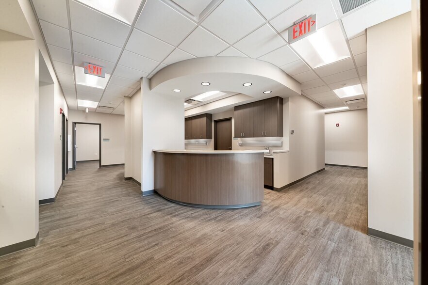 More Photos Of 5181 Murfreesboro Rd, La Vergne Medical For Lease