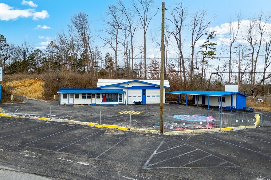 More Photos Of 8539 Asheville Hwy, Knoxville General Retail For Sale