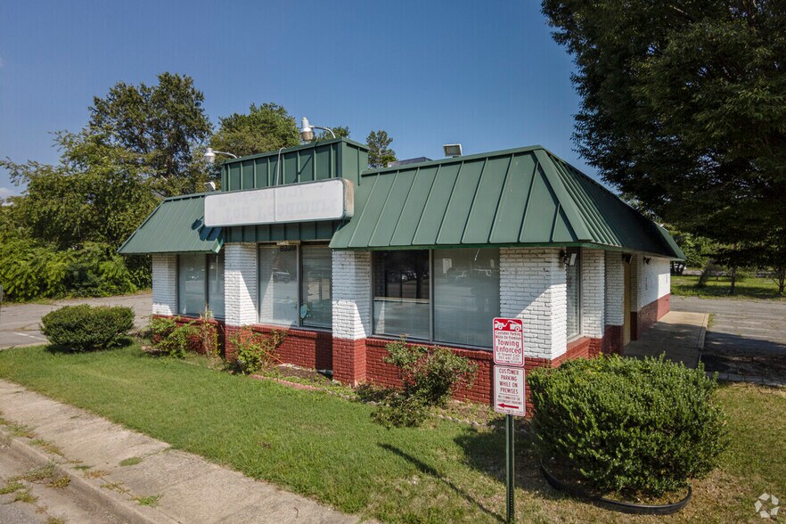 More Photos Of 8339 Richmond Hwy, Alexandria Land For Lease