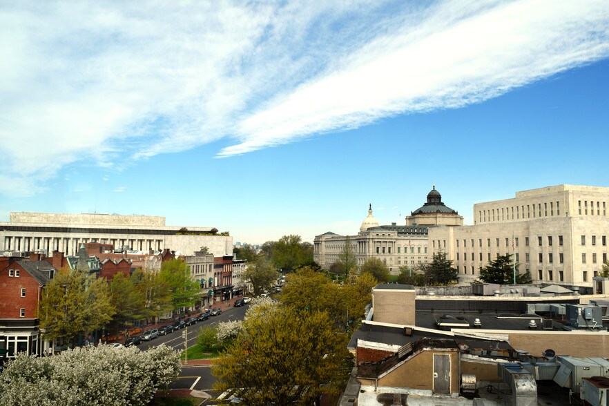 More Photos Of 316 Pennsylvania Ave SE, Washington Office For Lease