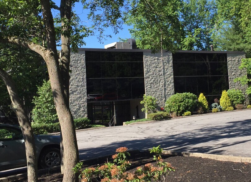 More Photos Of 1 Branch St, Methuen Medical For Lease