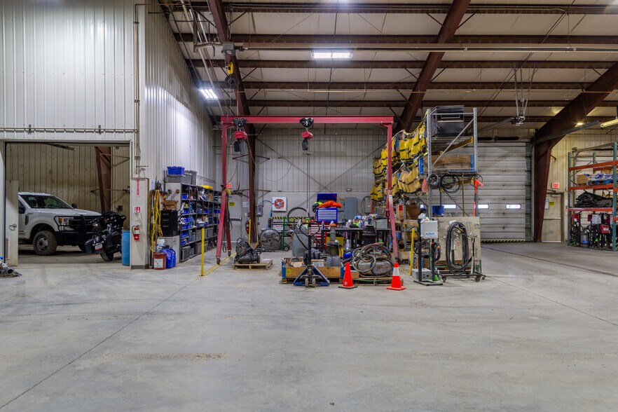 More Photos Of 3860 Helberg Dr, Helena Service For Lease