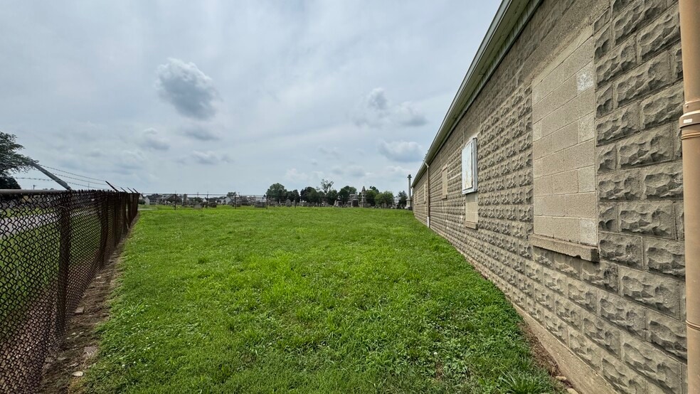 More Photos Of 98 Henderson St, Phillipsburg Warehouse For Sale