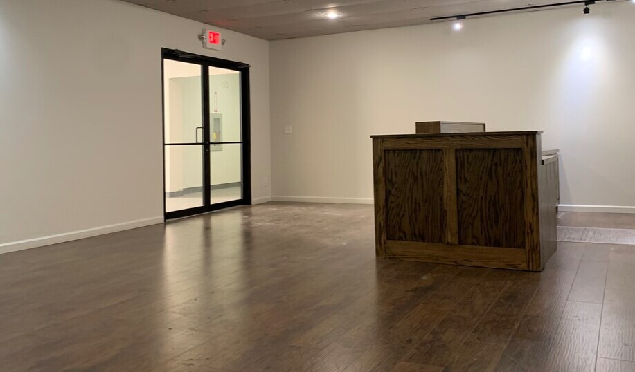 More Photos Of 3530 Forest Ln, Dallas Office For Lease