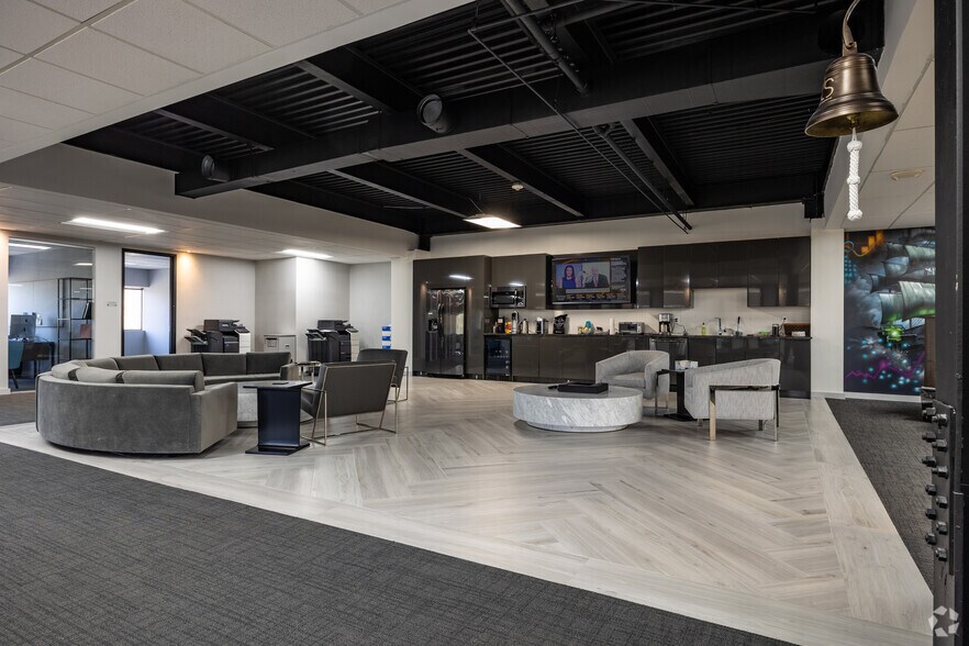 More Photos Of 300 Executive Dr, West Orange Medical For Lease