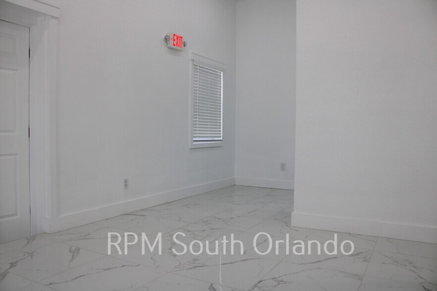 More Photos Of 1245 N Pine Hills Rd, Orlando Office Residential For Lease
