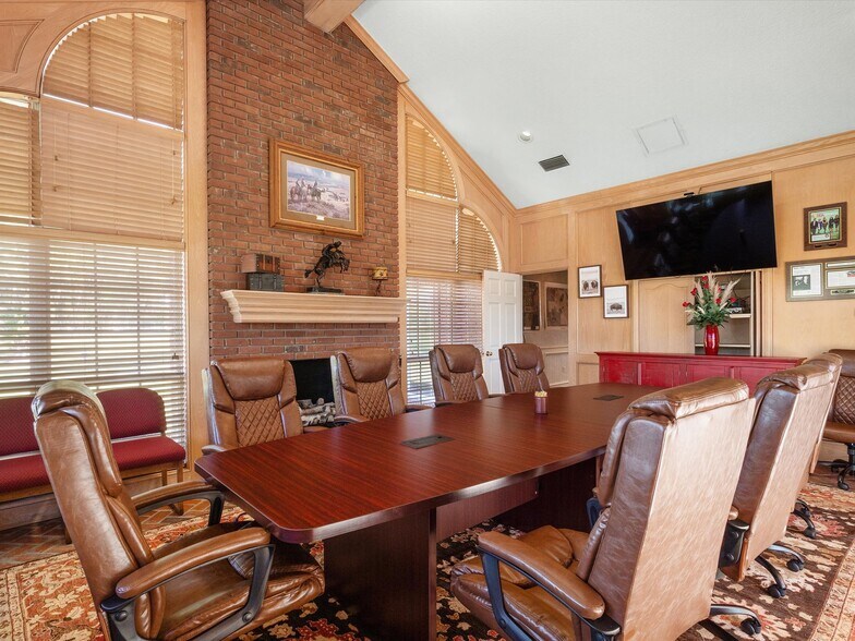 More Photos Of 15400 S US Highway 301, Summerfield Office For Sale