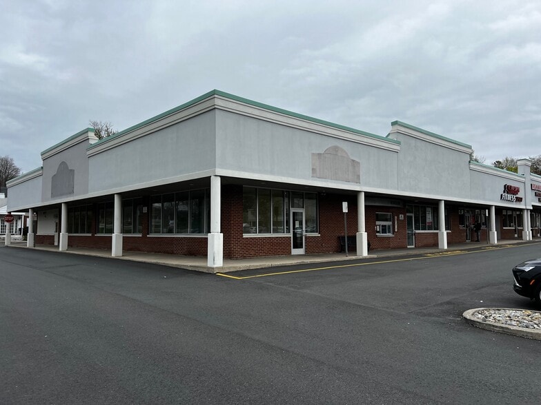 More Photos Of 455 State Rt 23, Wantage Supermarket For Lease