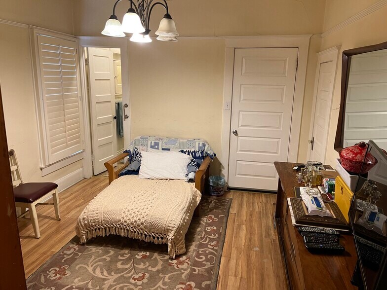 More Photos Of 5237 Lexington Ave, Los Angeles Apartments For Sale