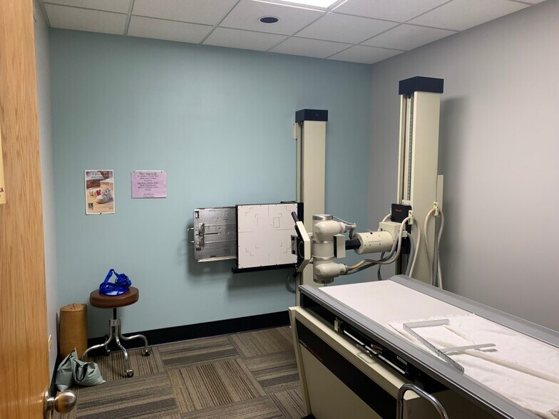 More Photos Of 8415 Pineville-matthews Rd, Charlotte Office For Sale