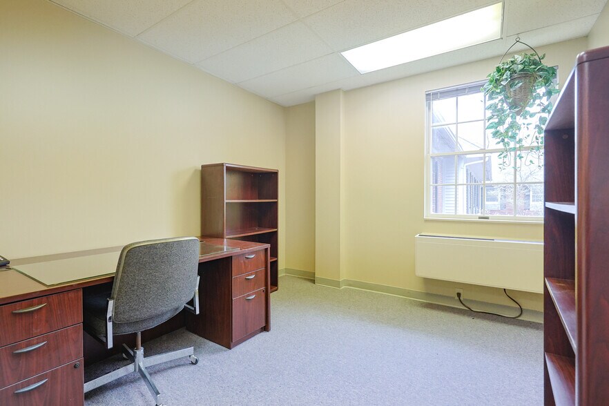 More Photos Of 555 Pleasant St, Attleboro Coworking Space