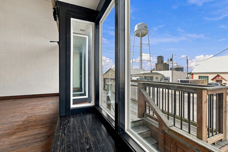 More Photos Of 204 S Broadway, Salisbury Specialty For Sale