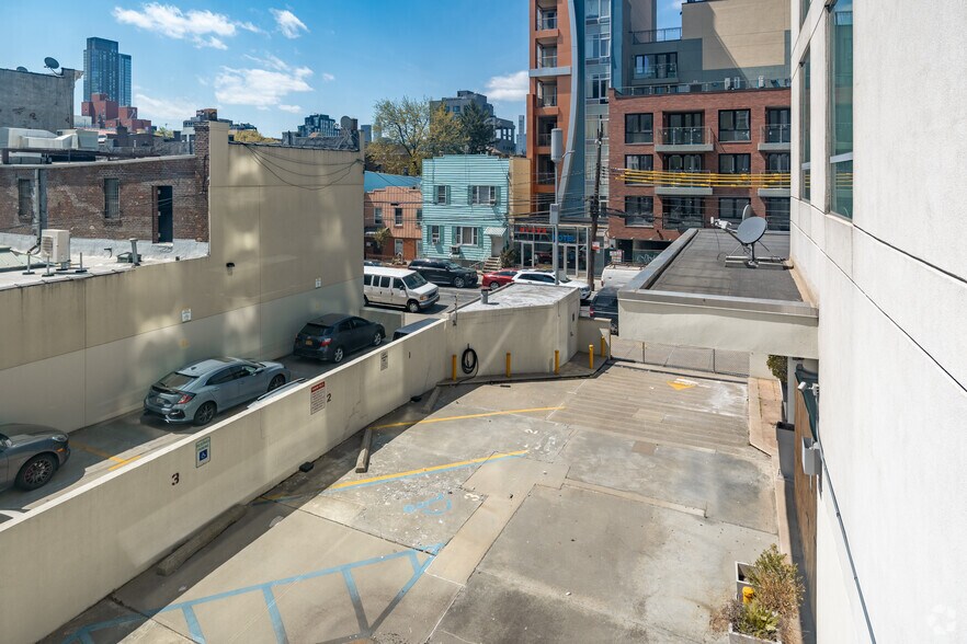 More Photos Of 39-05 29th St, Long Island City Hotel For Sale