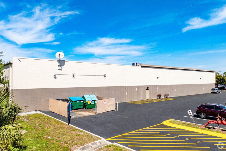 More Photos Of 1410-1502 Del Prado Blvd S, Cape Coral Unknown For Lease